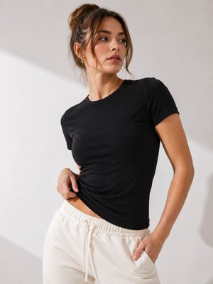 POLYMOOD Kadın %95 Pamuk Vücuda Oturan Tam Boy Slim Fit Likralı T-Shirt