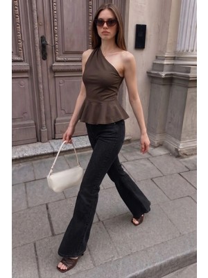 Shopping Shop Beli Oturtmalı Tek Omuz Bluz Kahve