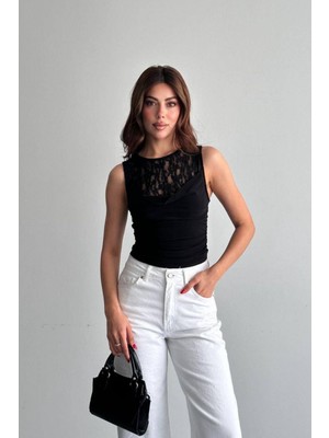 Shopping Shop Dantel Detay Sıfır Kol Degaje Bluz Sıyah