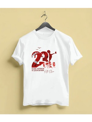  23 Nisan Ulusal Egemenlik ve Çocuk Bayramı Baskılı %100 Pamuklu Bisiklet Yaka Regular Kalıp T-Shirt