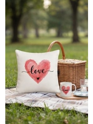 Kadorex Design Love Kalp Tasarımlı Kupa ve Kırlent Seti – Romantik Ev Dekoru – Eşe Hediye