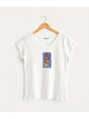 Kidilia Çerçeveli Grafik Balık Görselli Kadın V Yaka %100 Pamuklu Tasarım T-Shirt