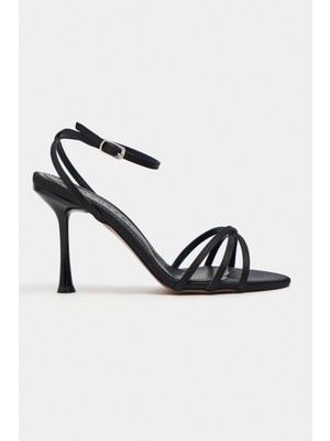 Nişantaşı Shoes Ava Siyah Saten Çapraz Detay Bilek Bağlı Kadın Topuklu Ayakkabı