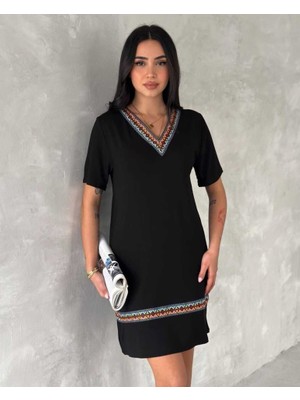Venera Butik Kadın Kısa Kollu V Yakalı Etnik Desen Şerit Detaylı Viskon Elbise