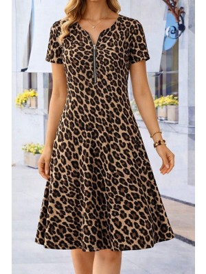 Venera Butik Kadın Kısa Kollu Yakası Fermuar Detaylı Leopar Desenli Midi Süprem Elbise