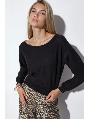 Hiccup Kadınlar Busem Kadın Kısa Bisiklet Yaka Sweatshirt Siyah
