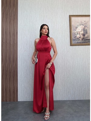 Esra Helvacı Halter Yaka Yırtmaçlı Saten Elbise