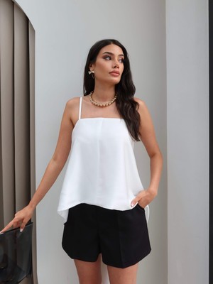 Esra Helvacı Arka Bağcıklı Asimetrik Saten Bluz