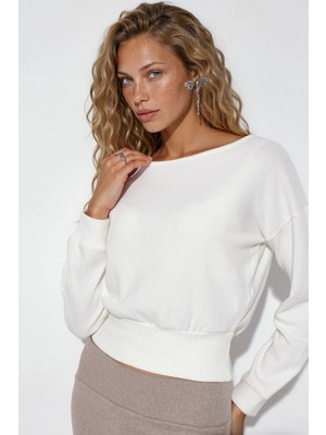Hiccup Kadınlar Busem Kadın Kısa Bisiklet Yaka Sweatshirt Tozlu Beyaz