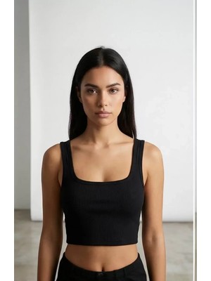 No 35 Concept Kadın Siyah Kalın Askılı Crop Top Büstiyer – Modern ve Şık Tasarım