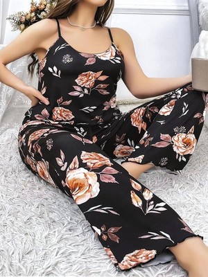 Kapsulavm Büyük Beden Siyah Üstüne Çiçek Desenli Ince Askılı 2'li Pijama Takımı