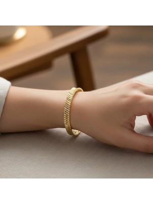 Stil İncisi Stil Incisi/xupıng Jewelry Çapraz Örme Zirkon Taşlı Kelepçe