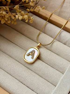 Tiştok Accessory Kadın Gold Rerk Zirkon Taşlı Sedefli Harf Kolye Çelik Zincir Harfli Kolye A
