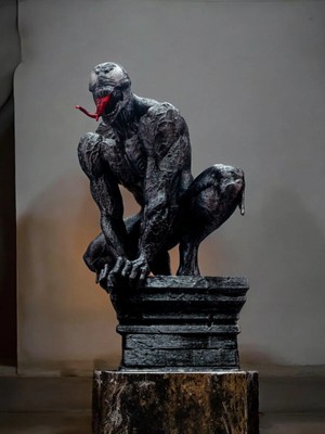Craftel Venom Figür 15CM - Marvel Comics Koleksiyonluk Masaüstü Dekor