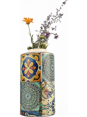 Handmade Seramik Vazo Renkli / El Yapımı, Canlı & Benzersiz Tasarım / Modern Dekoratif Obje / Çok Renkli Seramik Malzeme / 11–30 cm / Estetik & Dayanıklı El Işçiliği / Şık Ev Dekorasyonu (YL692)