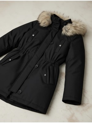 Only Kadın Siyah Kapüşonlu Parka Uzun Kollu Midi Model Polyester Malzeme ile Şık Tasarım 15304625