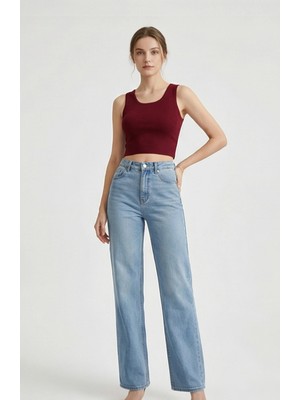 No 35 Concept Kadın Bordo Kare Yaka Crop Top Bluz – Şık, Rahat ve Kolay Kombinlenebilir
