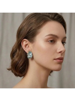 Luxury Vintage Yaprak Dokulu Çift Renk Küpe | Gold & Gümüş Detaylı Kadın Küpe