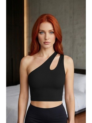 No 35 Concept Kadın Siyah Tek Omuz Cut Out Detaylı Crop Top Bluz – Şık, Rahat ve Kolay Kombinlenebilir