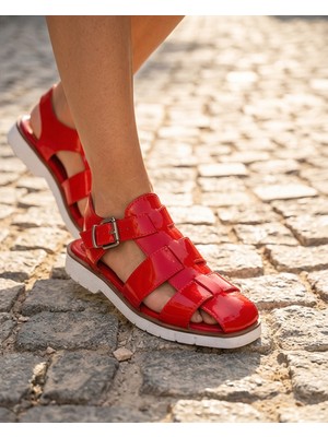 Futsi Shoes Jasper Kırmızı Hakiki Deri Toka Detaylı Kadın Sandalet