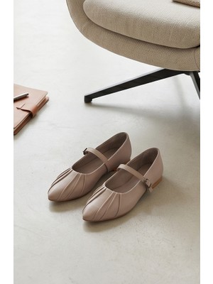 Futsi Shoes Allegra Bej Hakiki Deri Bilekten Tokalı Piliseli Kadın Babet