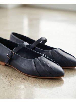 Futsi Shoes Allegra Lacivert Hakiki Deri Bilekten Tokalı Piliseli Kadın Babet