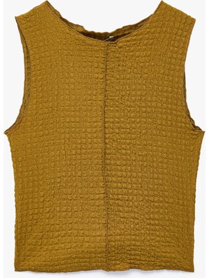 Koton Bürümcük Kumaş Dokulu Slim Fit Bisiklet Yaka Kolsuz Bluz