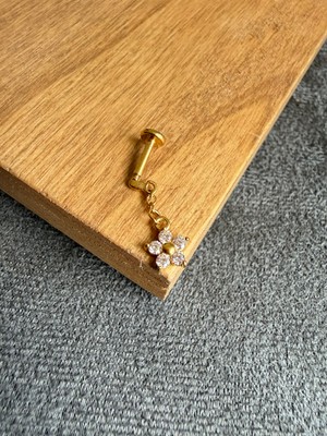 Zadenza Gold 316 L Cerrahi Çelik  Papatya Sallantı Zirkon 6x1.2mm Altın Labret Piercing