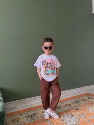 Aselin Kids Erkek Çocuk Palmiye Baskılı Beyaz Tişört ve Kahverengi Pantolon Ikili Takım