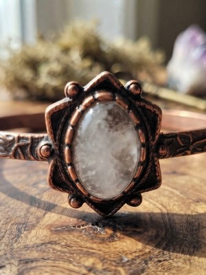 Meneva Aksesuar Kristal Kuvars Doğal Taşlı Yıldız Formlu Otantik Bakır Bileklik