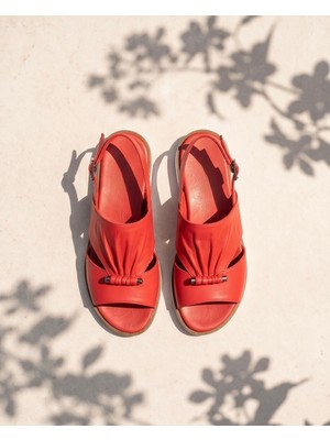 Futsi Shoes Opal Kırmızı Hakiki Deri Bilekten Tokalı Drapeli Kadın Sandalet