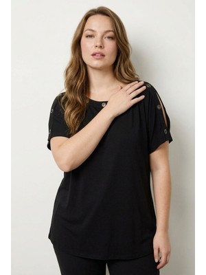Stil Diva Bisiklet Yaka Kısa Kollu Omuz Detaylı Delikli Esnek Kumaşlı T-Shirt