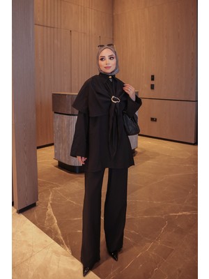 İmaj Butik Siyah Pelerin Tokalı Üçlü Pantolonlu Takım