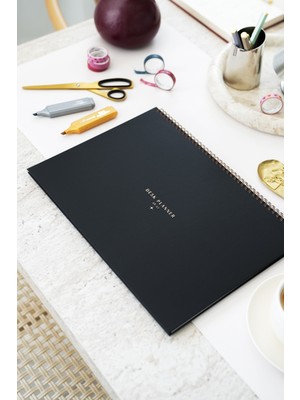 Matt Notebook 2026-2027 16 Aylık Akademik Masaüstü Planlayıcı Takvim 25X35 cm - Siyah