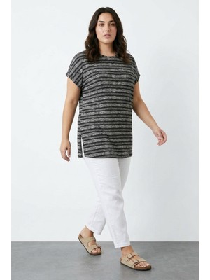 Stil Diva Çizgili Yırtmaçlı T-Shirt