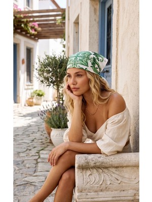 Tua İpek Zümrüt Bahçesi Desen 70*70CM Bandana/fular