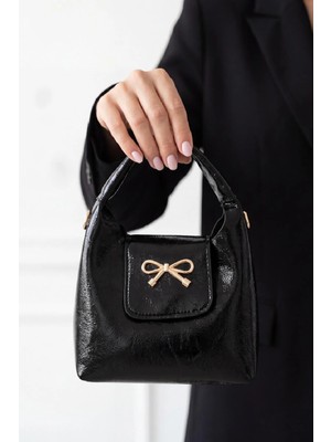 Mckanzie SHK214 Fiyonk Detaylı Çıtçıtlı Tek Bölmeli Askılı El Kol Omuz Çantası