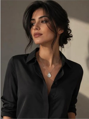 Gümüş Rengi Oval Kolye