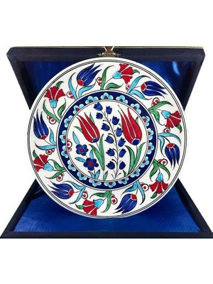Çini Evi Iznik Çini Tabak  Lale ve Karanfil Bahçesi Desenli 18 cm