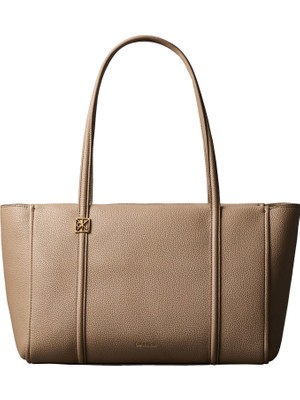Calvin Klein Emblem Hw Pebble Tot