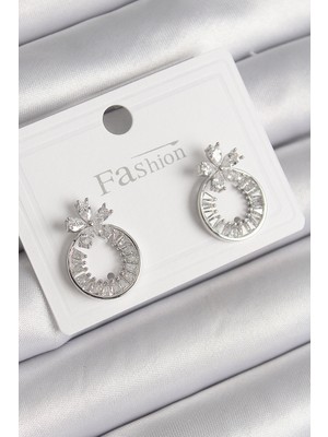 Clariss Nikaa Shop Pirinç Gümüş Renk Zirkon Taşlı Halka Model Çiçek Figür Kadın Küpe
