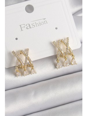 Clariss Nikaa Shop Pirinç Gold Renk Zirkon Taşlı x Model Sallantı Detay Kadın Küpe