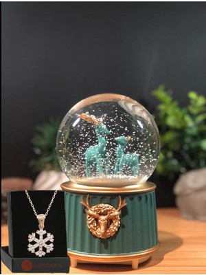 AyrStore Lapidaria Geyik Temalı Işıklı Müzikli Püskürtmeli Kar Küresi Büyük Boy ve Kar Tanesi Kolye