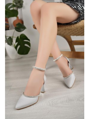 Nesil Shoes Ceylan 350 Gümüş Saten Taşlı Topuklu Kadın Ayakkabı