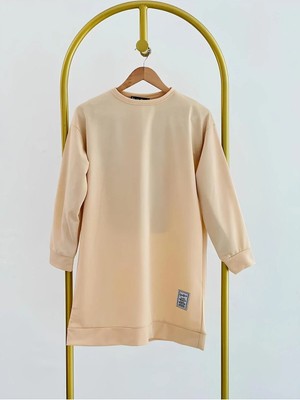 Exit Collection Kadın Bisiklet Yaka Mevsimlik Tesettür Yırtmaçlı Armalı Tunik Sweat Sweatshirt