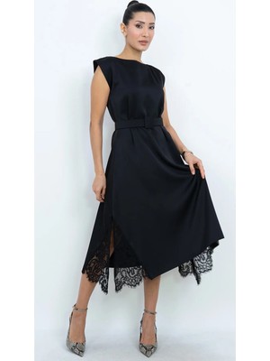 Dorne Moda Özel Seri Kolsuz, Yırtmaçlı, Kemer ve Dantel Detaylı Midi Boy Elbise - Düğün - Mezuniyet - Ofis Şıklığı