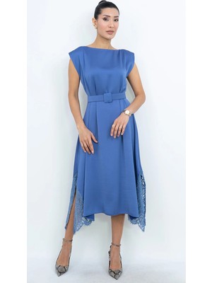 Dorne Moda Özel Seri Kolsuz, Yırtmaçlı, Kemer ve Dantel Detaylı Midi Boy Elbise - Düğün - Mezuniyet - Ofis Şıklığı