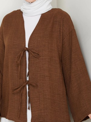 Exit Collection Kadın Tesettür Keten Önü Bağlamalı 2 Bağcıklı Modern Şık Etek Üsttü Kahverengi Kimono Gömlek