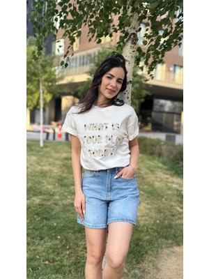 Leilaa Bisiklet Yaka Işlemeli T-Shirt