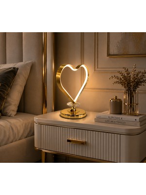 TT901-ML-ELK-FSR Tt Aydınlatma Çizgili Profil Kalp Model Krsital Taşlı Fransız Sarısı Elektrikli Abajur